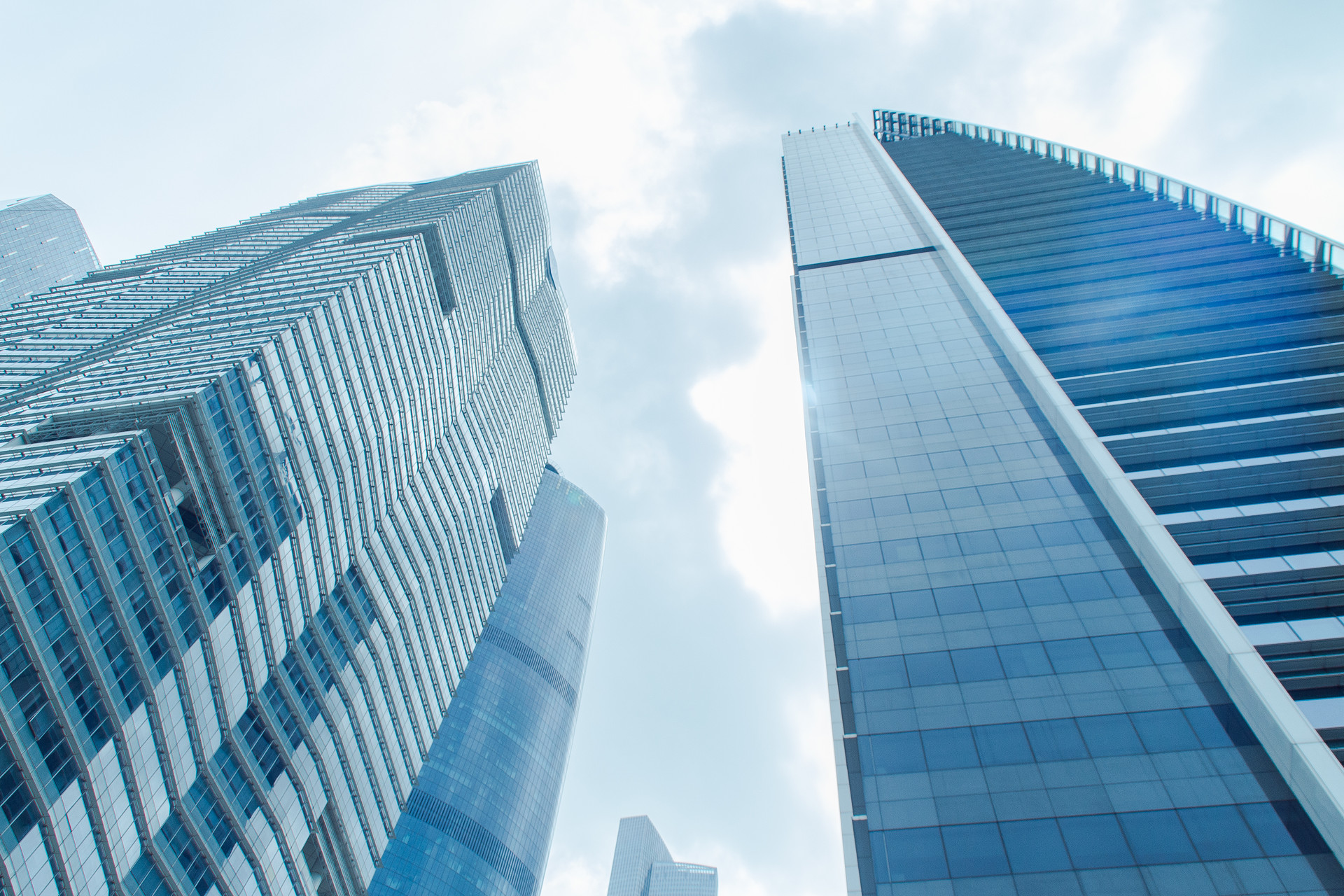 中關村科技園區豐臺園黨工委副書記、管委會主任張俊峰一行調研中建材信息